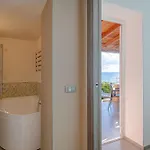 Seahorseroom - Frontemare Con Idromassaggio Panzió 3*