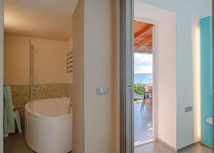 Seahorseroom - Frontemare Con Idromassaggio Bed & Breakfast 3*