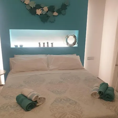 Couette-café Seahorseroom Finale Ligure
