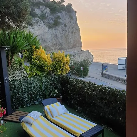 Seahorseroom Finale Ligure