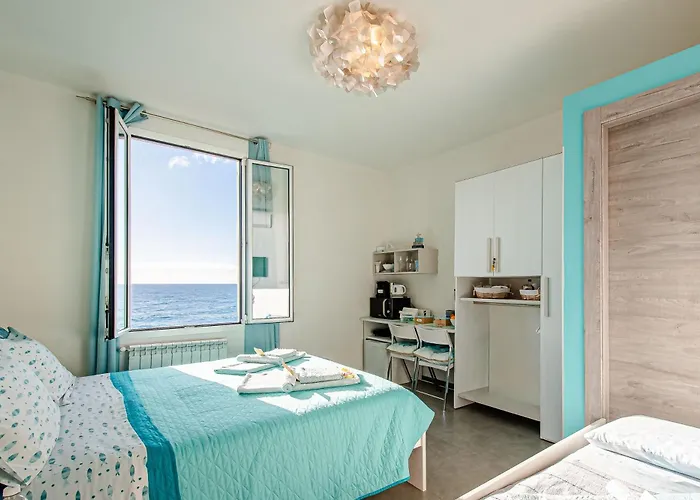 Seahorseroom - Frontemare Con Idromassaggio 3* Finale Ligure